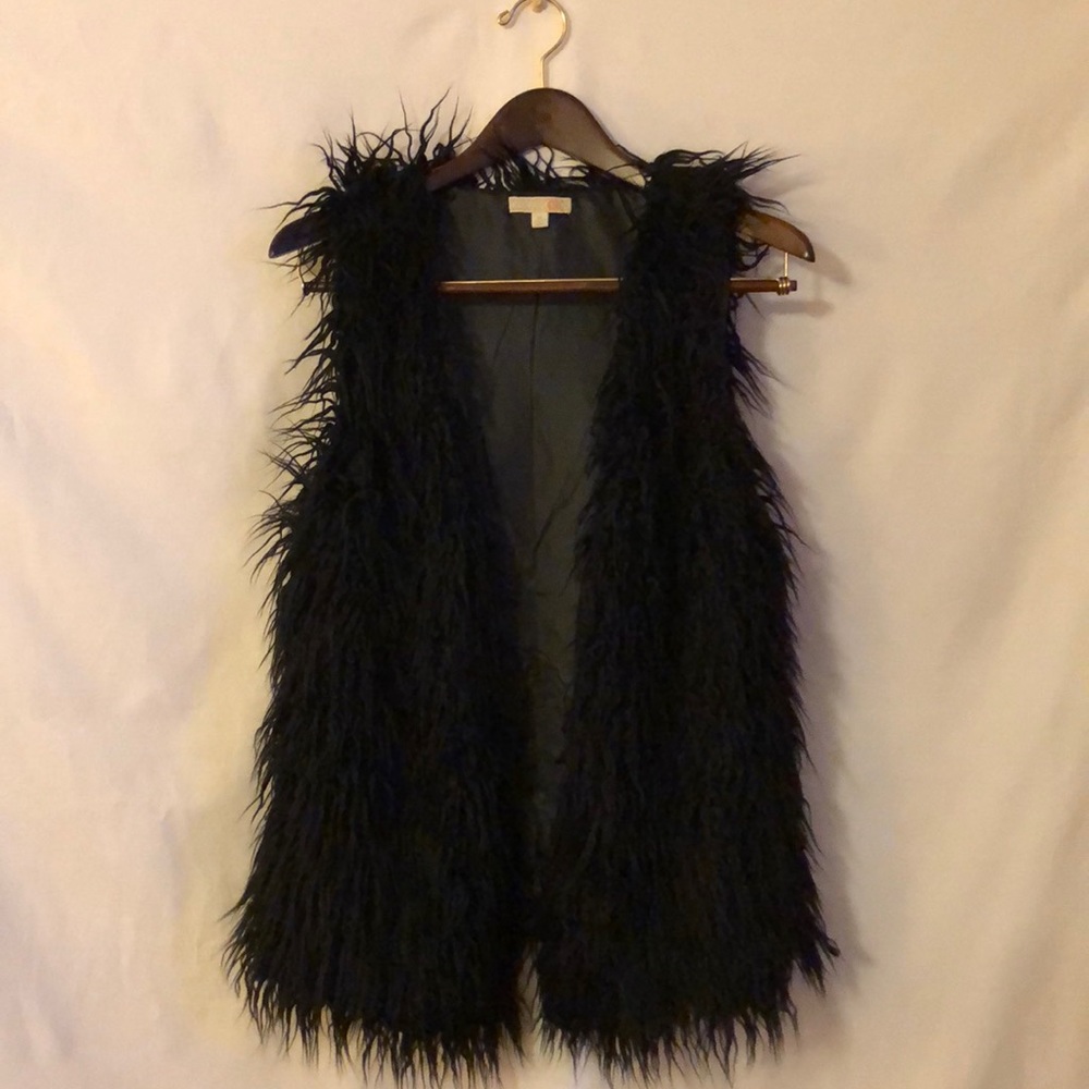 Black Furry Gianni Bini Vest